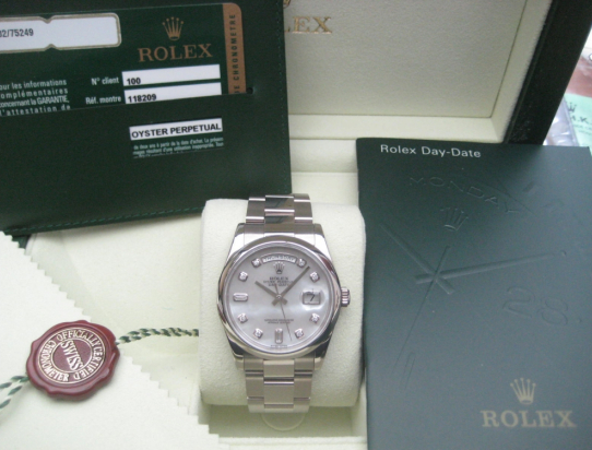 Day Date white gold MOP 118209 FULL SET like new